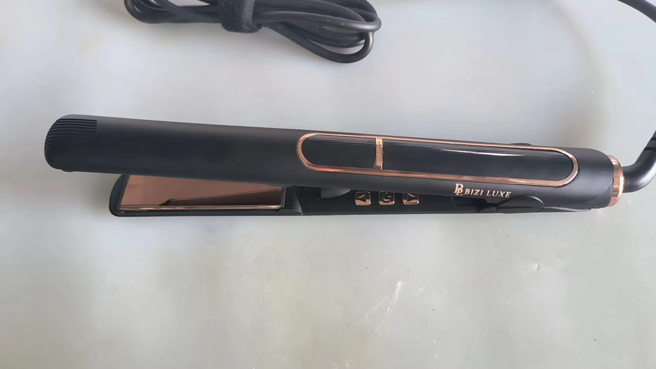 BiziLuxe Hair Straightener